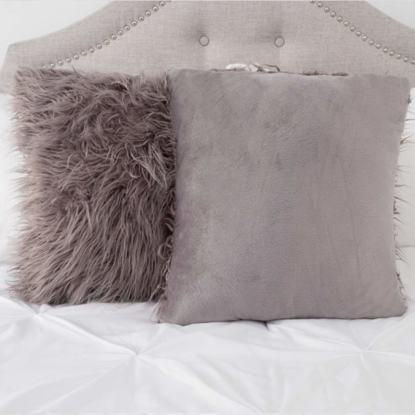 Super soft faux fur accent pillows ?️ ?